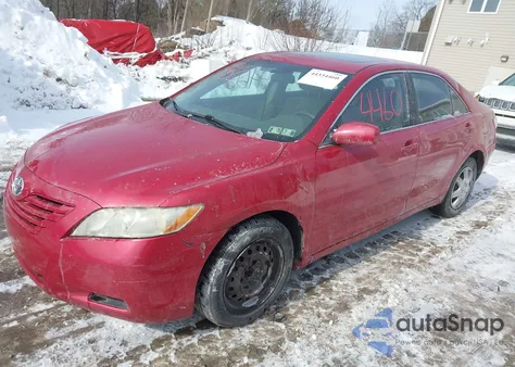 2007 Toyota Camry Le z USA, uszkodzony, nr VIN 4T1BE46KX7U055371